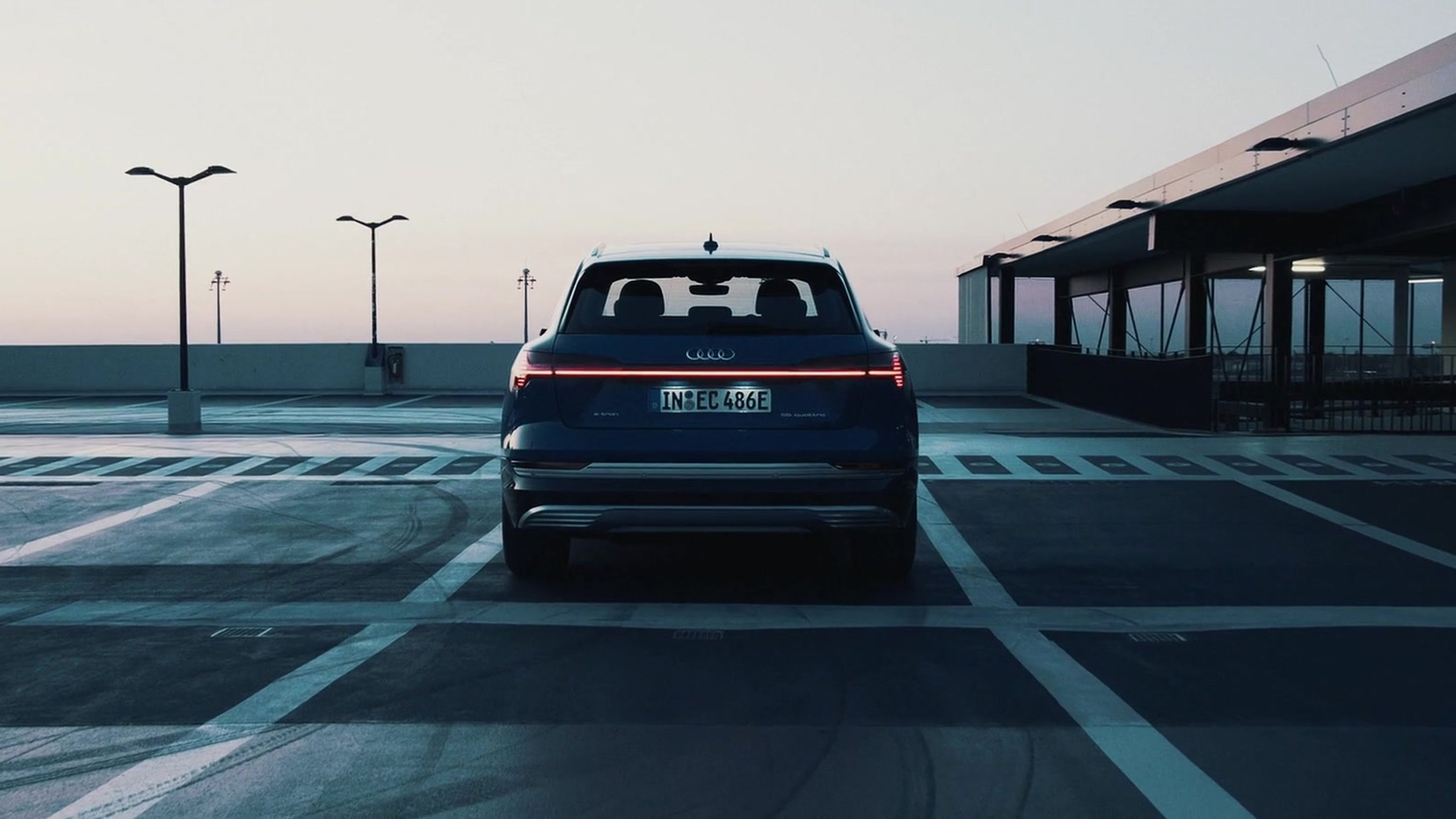audi_-_e-tron (1080p)